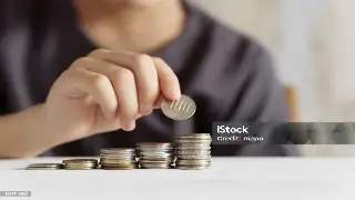 李嘉诚的金融智慧：从塑胶花到商业帝国的崛起之路 海报