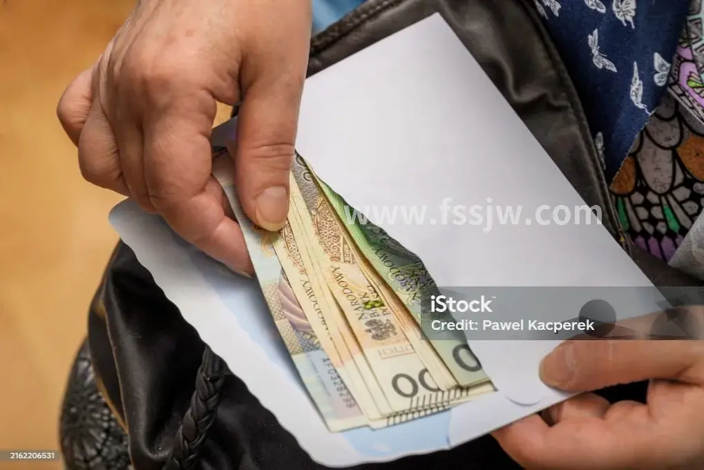 佛山市金融界月光族血泪史 - 走势图解与深度分析